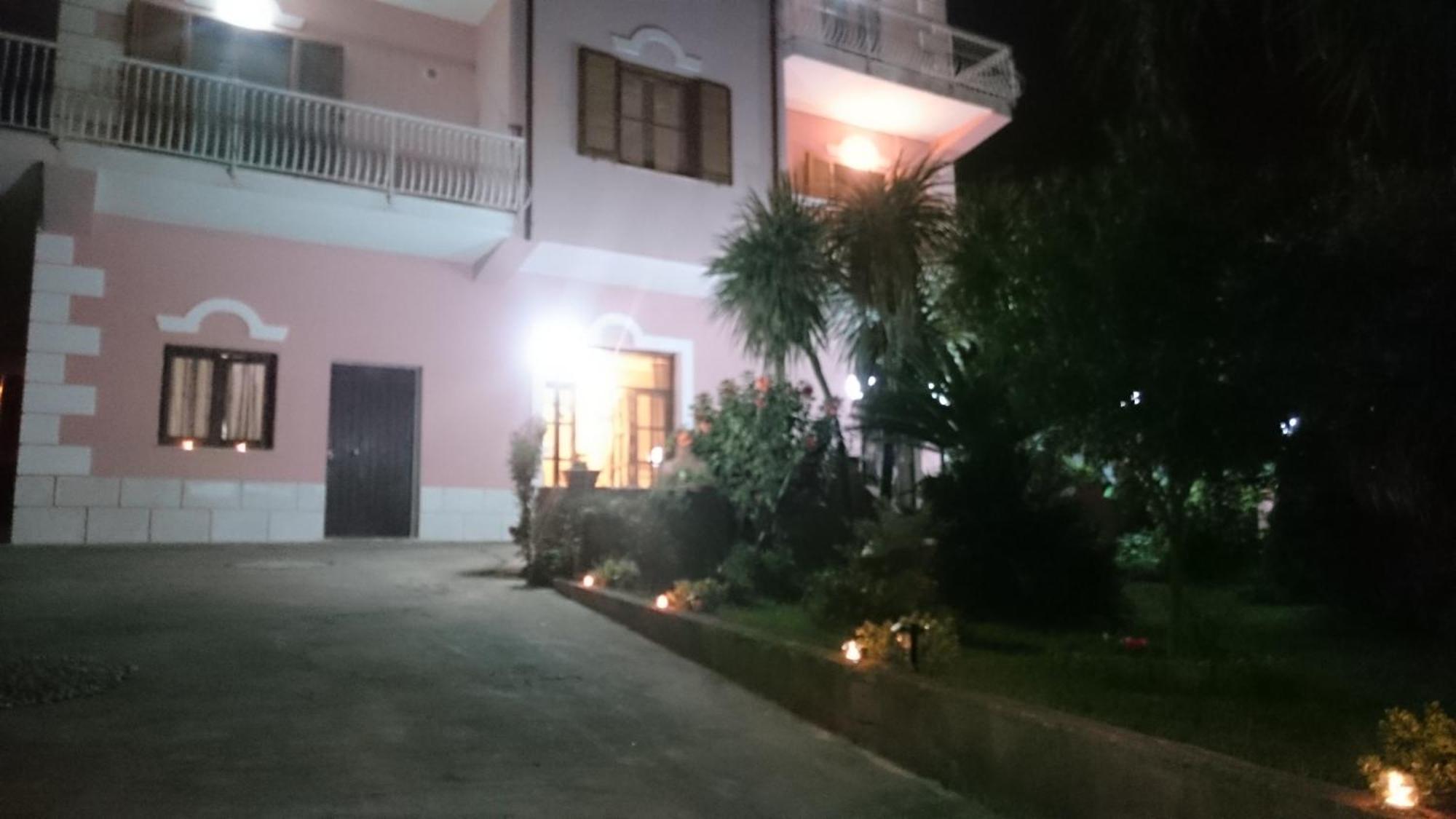 B&B Villa Del Sole Gizzeria Bagian luar foto
